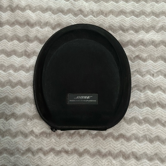 Bose Acoustic Noise Cancelling Headphones